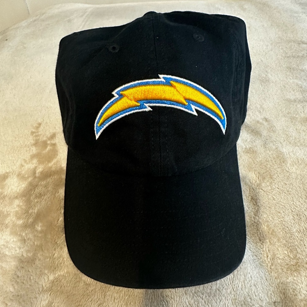 47’ Black LA Chargers Hat